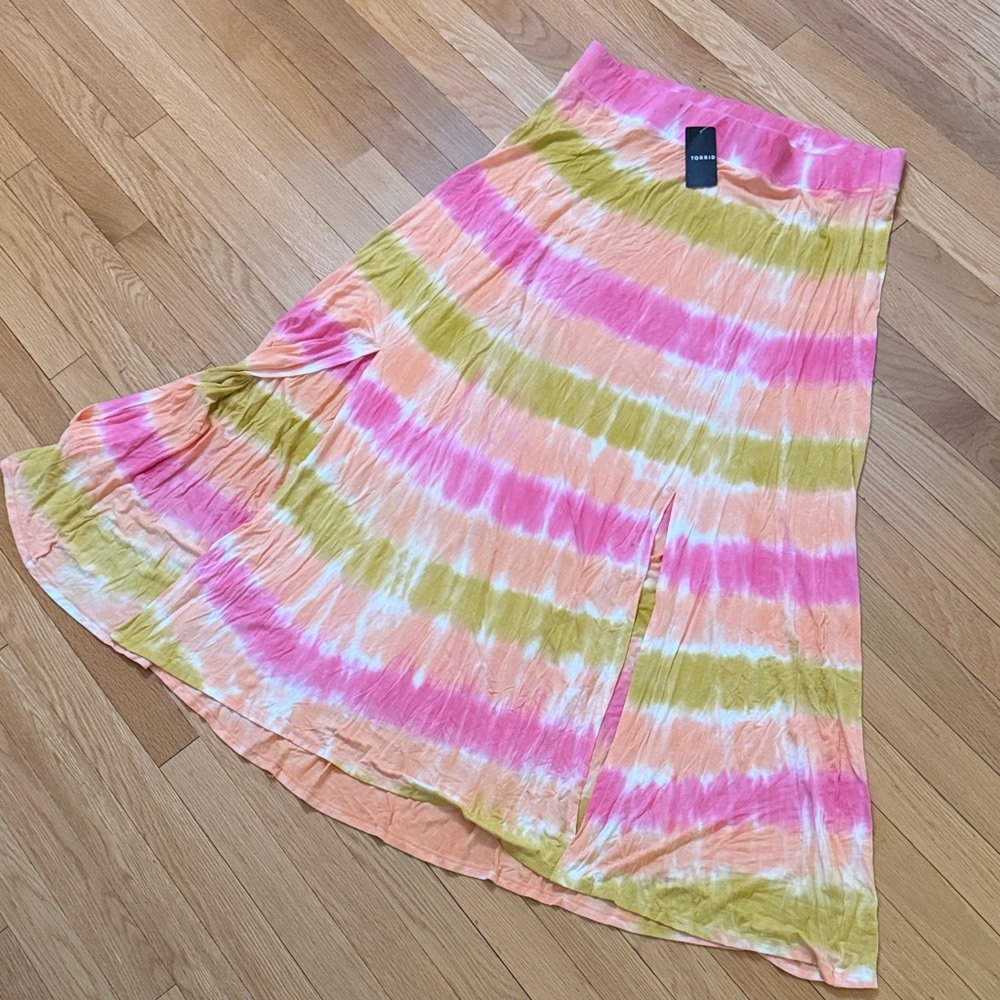 Torrid Tie Dye Maxi Skirt 1X NWT Pink Orange Green Slit Flowy Boho